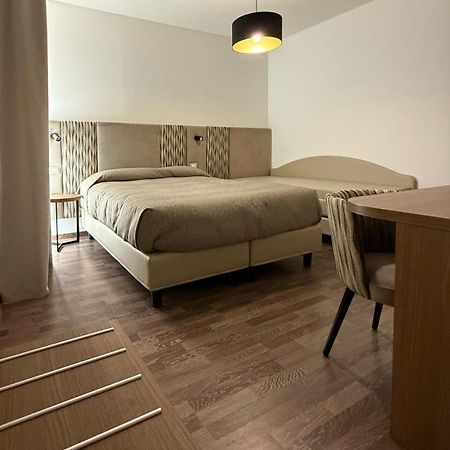 Hotel Miramare Pineto Eksteriør billede