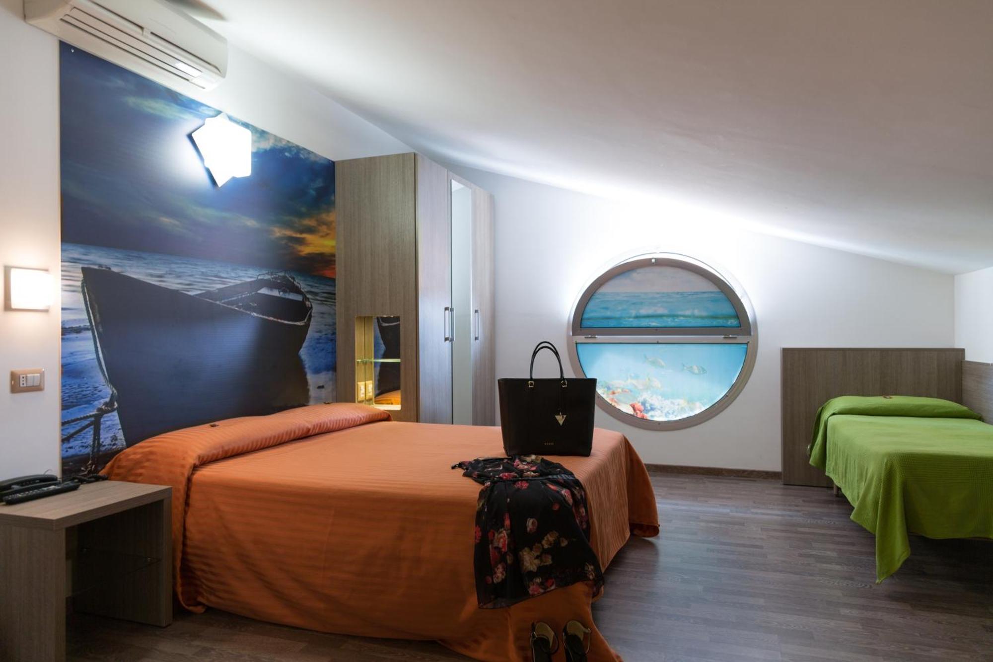 Hotel Miramare Pineto Eksteriør billede